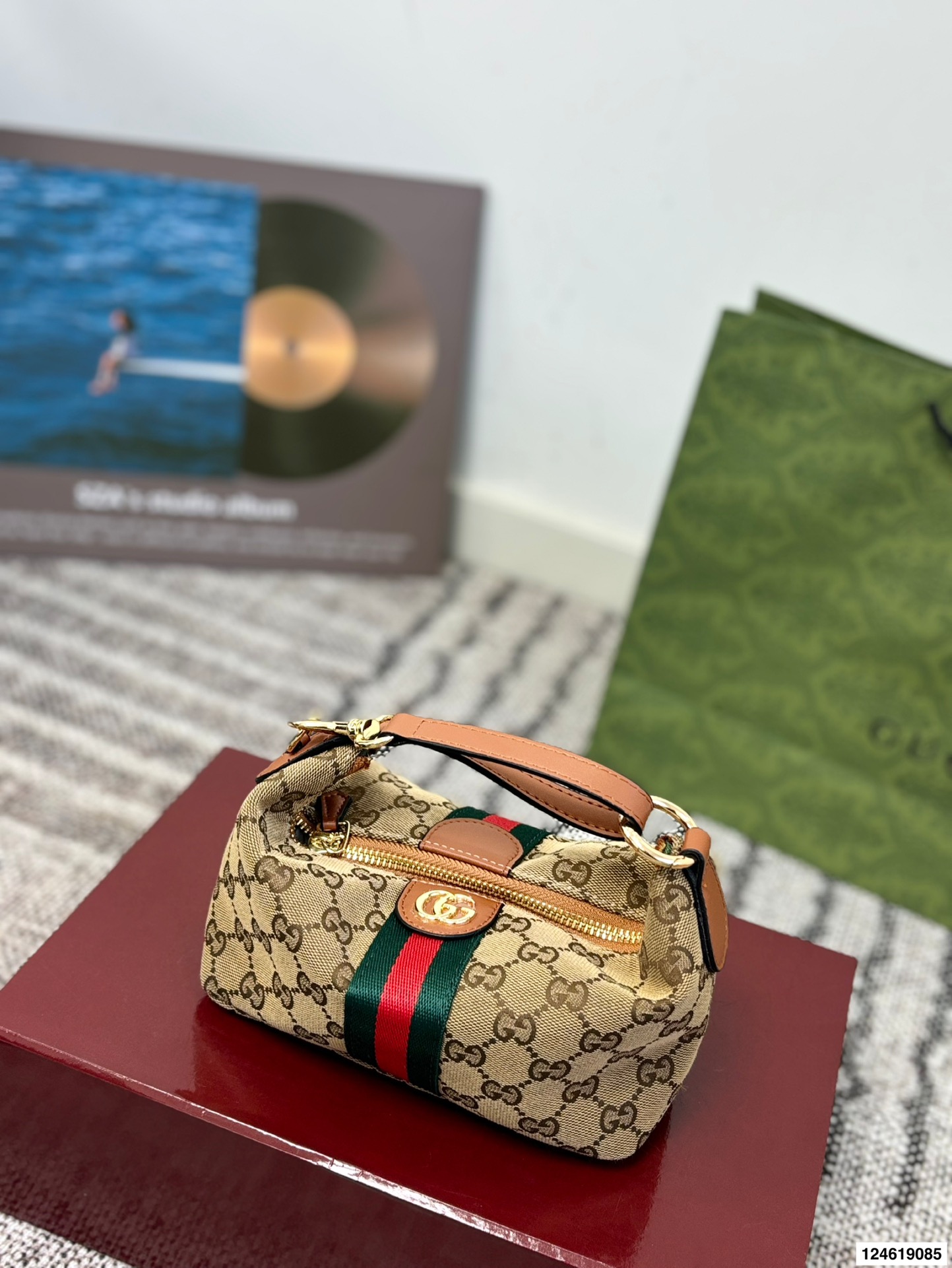 Gucci P110 20 10 Vanity GG Supreme WEB OK Bag