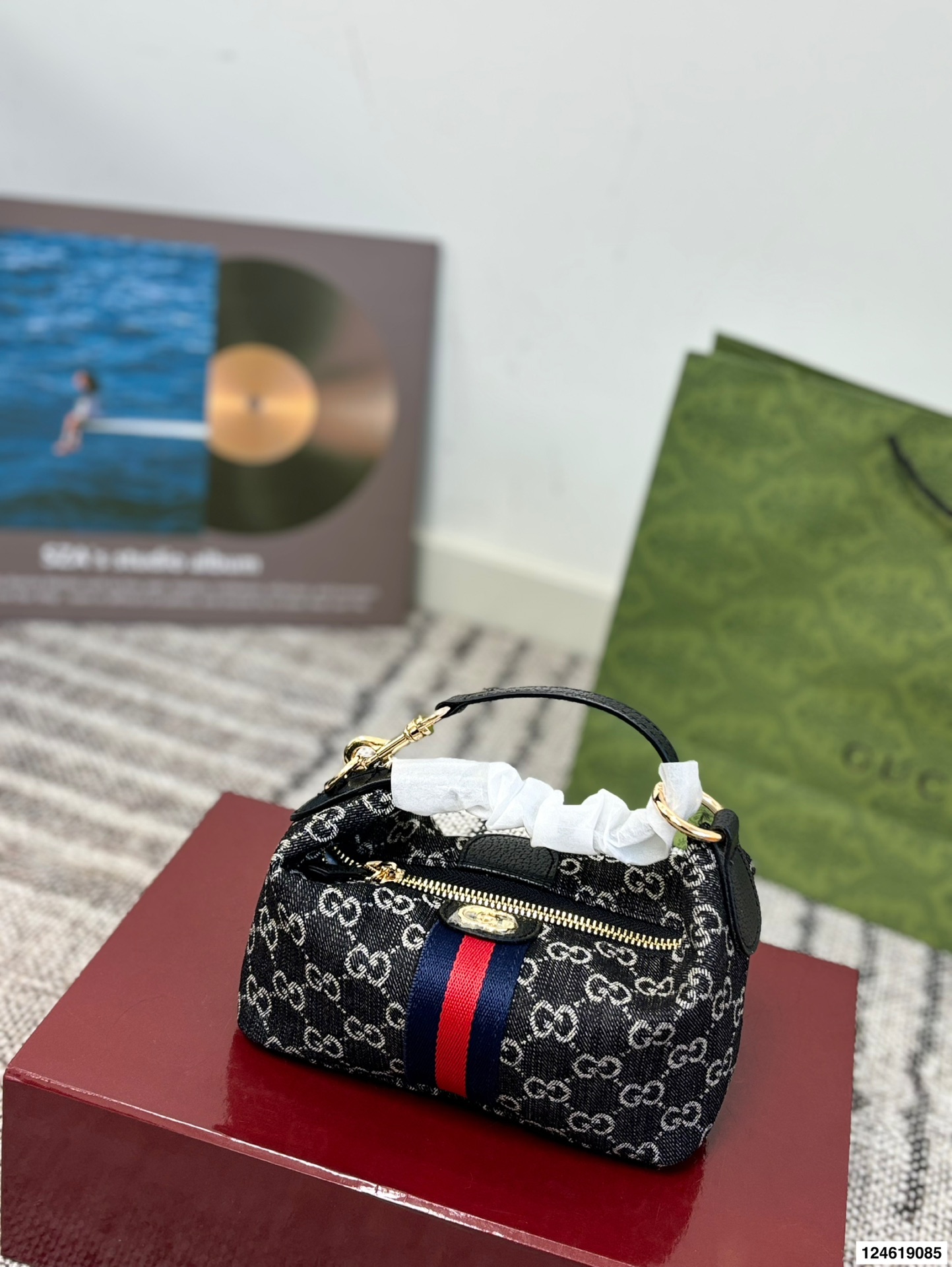Gucci P110 20 10 Vanity GG Supreme WEB OK Bag