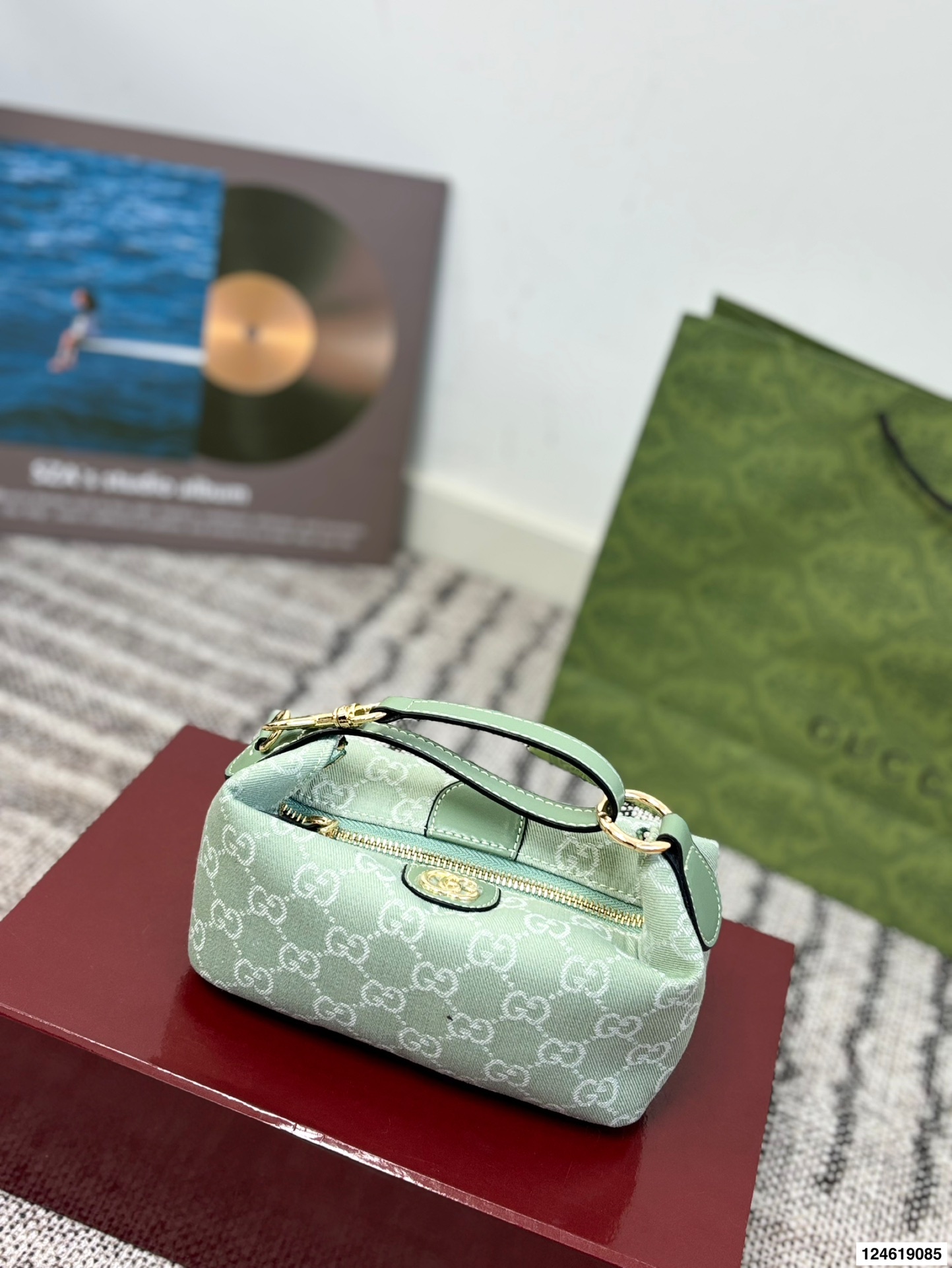 Gucci P110 20 10 Vanity GG Supreme WEB OK Bag