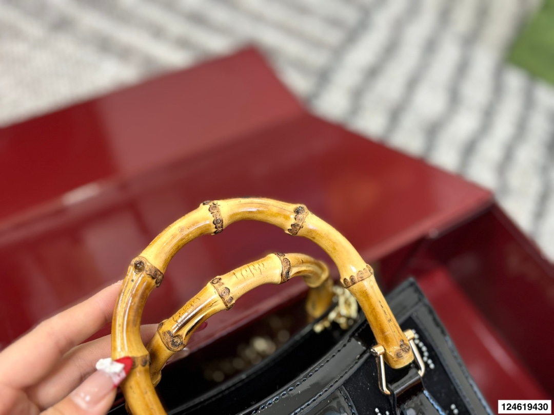 Gucci p145 Diana size 20 15 Handbag
