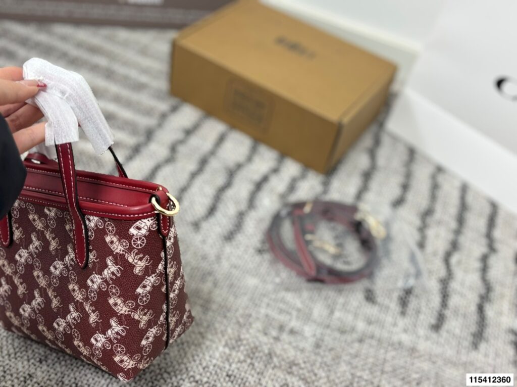Coach City15 Mini Pink Tote Bag 17 x 14 cm editorial product context 3