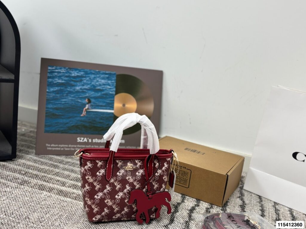 Coach City15 Mini Pink Tote Bag 17 x 14 cm editorial product context 1