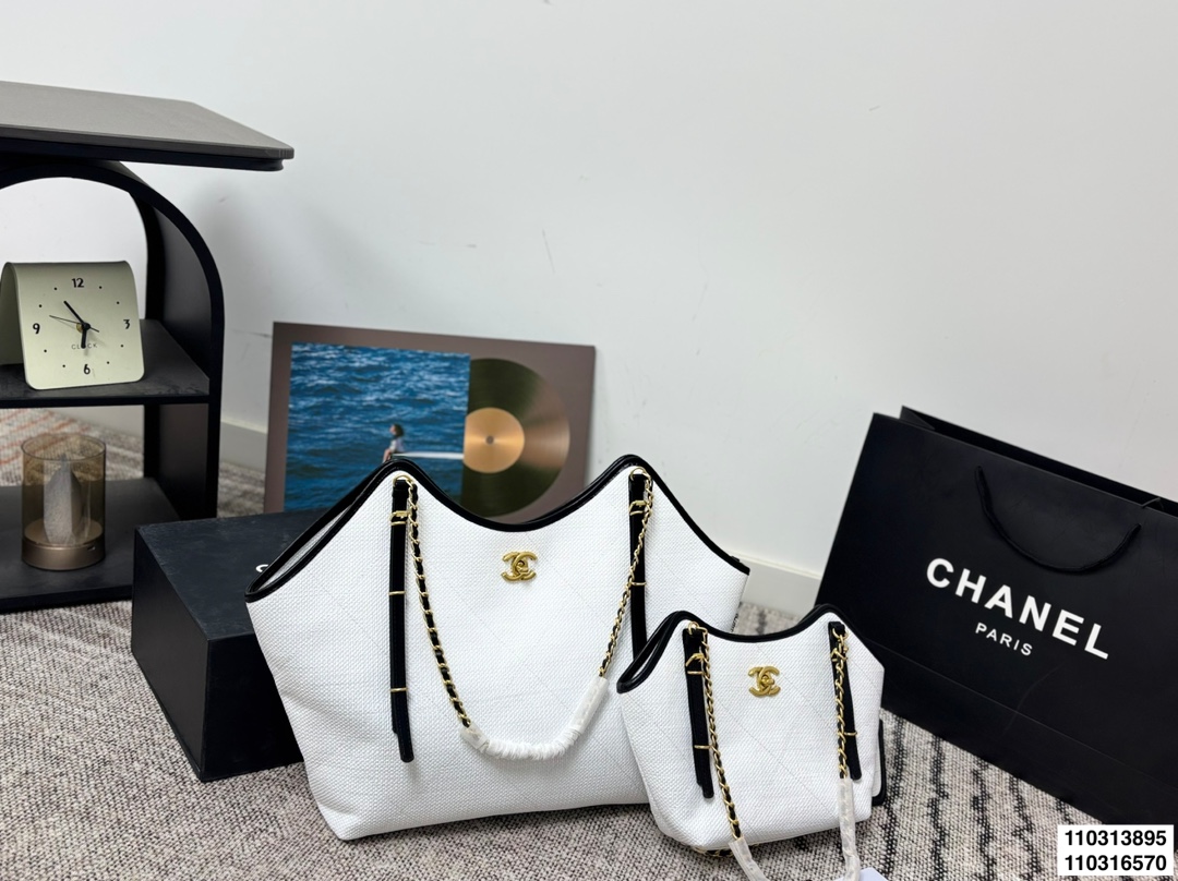 Chanel P190 30 28 P155 18 hobo Small Tote Bag