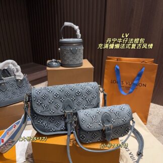 Louis Vuitton P190 25 17 P150 18 11 Small Bag