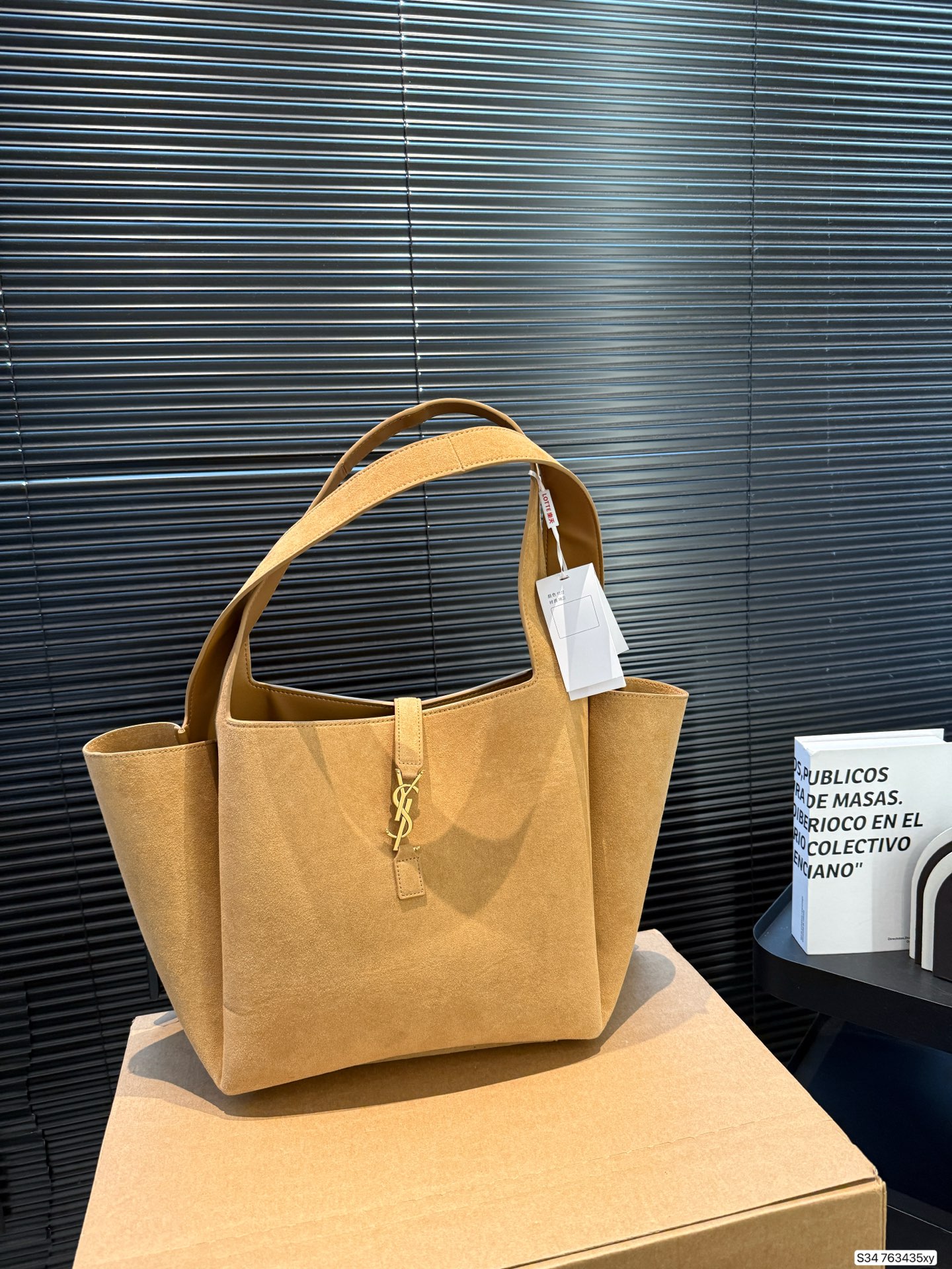 Saint Laurent P205 32 28 Tote Bag
