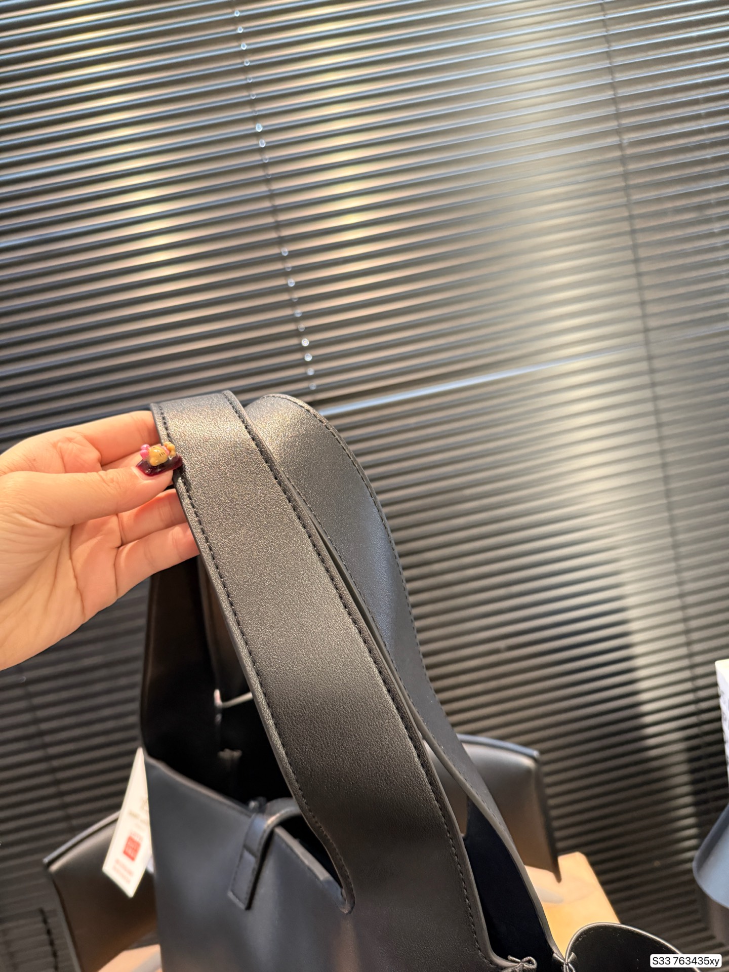 Saint Laurent P200 32 28 Tote Bag