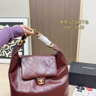 Chanel 135 33 29 Hobo Bag