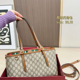 Gucci 165 Emblem 30 18 Tote Bag