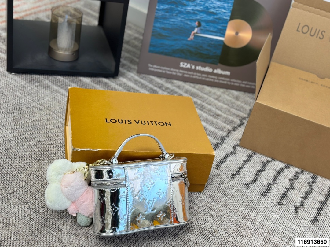 Louis Vuitton P165 Capucines Mini Monogram Vernis OK Handbag