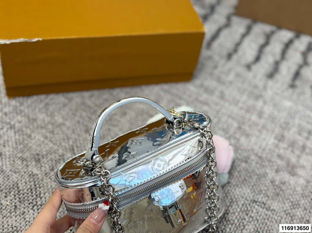 Louis Vuitton P165 Capucines Mini Monogram Vernis OK Handbag