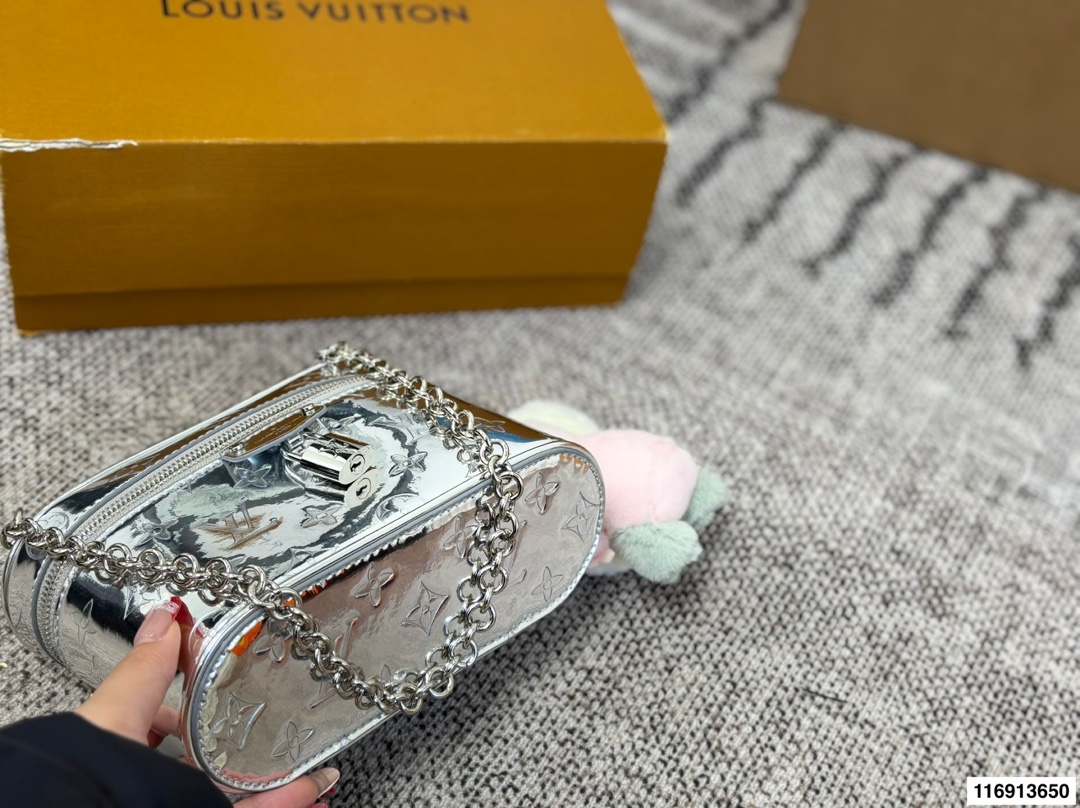 Louis Vuitton P165 Capucines Mini Monogram Vernis OK Handbag