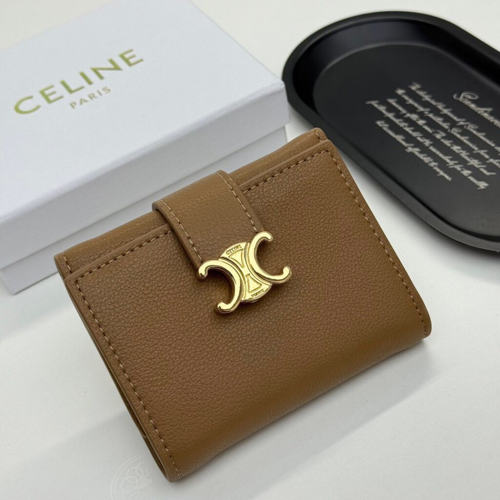 Celine F07 Black Leather Wallet 11 x 10 x 5 cm editorial product context 1