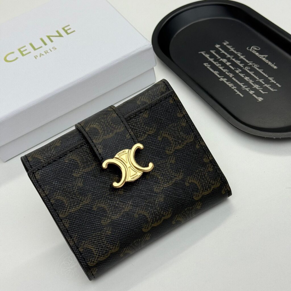Celine F07 Black Leather Wallet 11 x 10 x 5 cm editorial product context 2