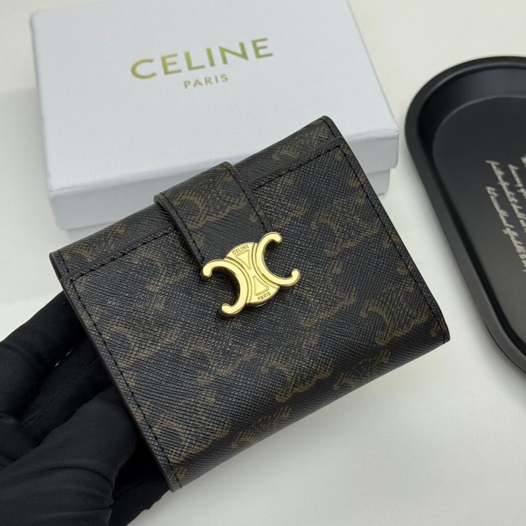 Celine F07 Black Leather Wallet 11 x 10 x 5 cm editorial product context 3