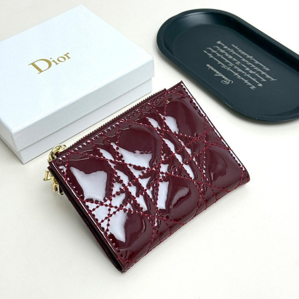 Dior 11 Black Leather Wallet 5 x 9 x 2 cm editorial product context 3