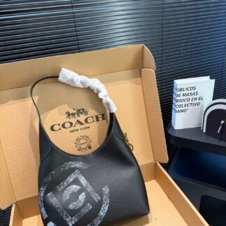 Coach P150 CLOT Brooklyn logo GET 28 22 0781 Bag