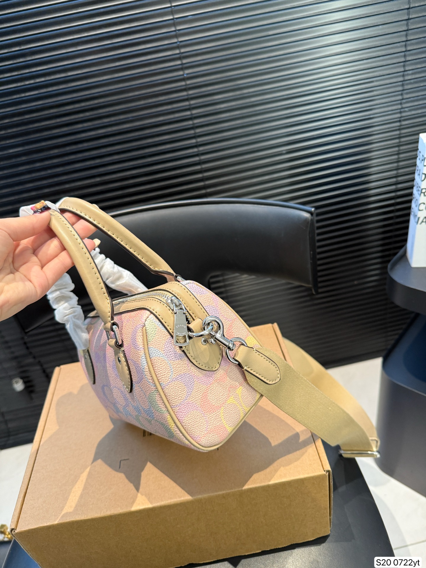Coach P135 Size 18 13 0722 Mini Bag