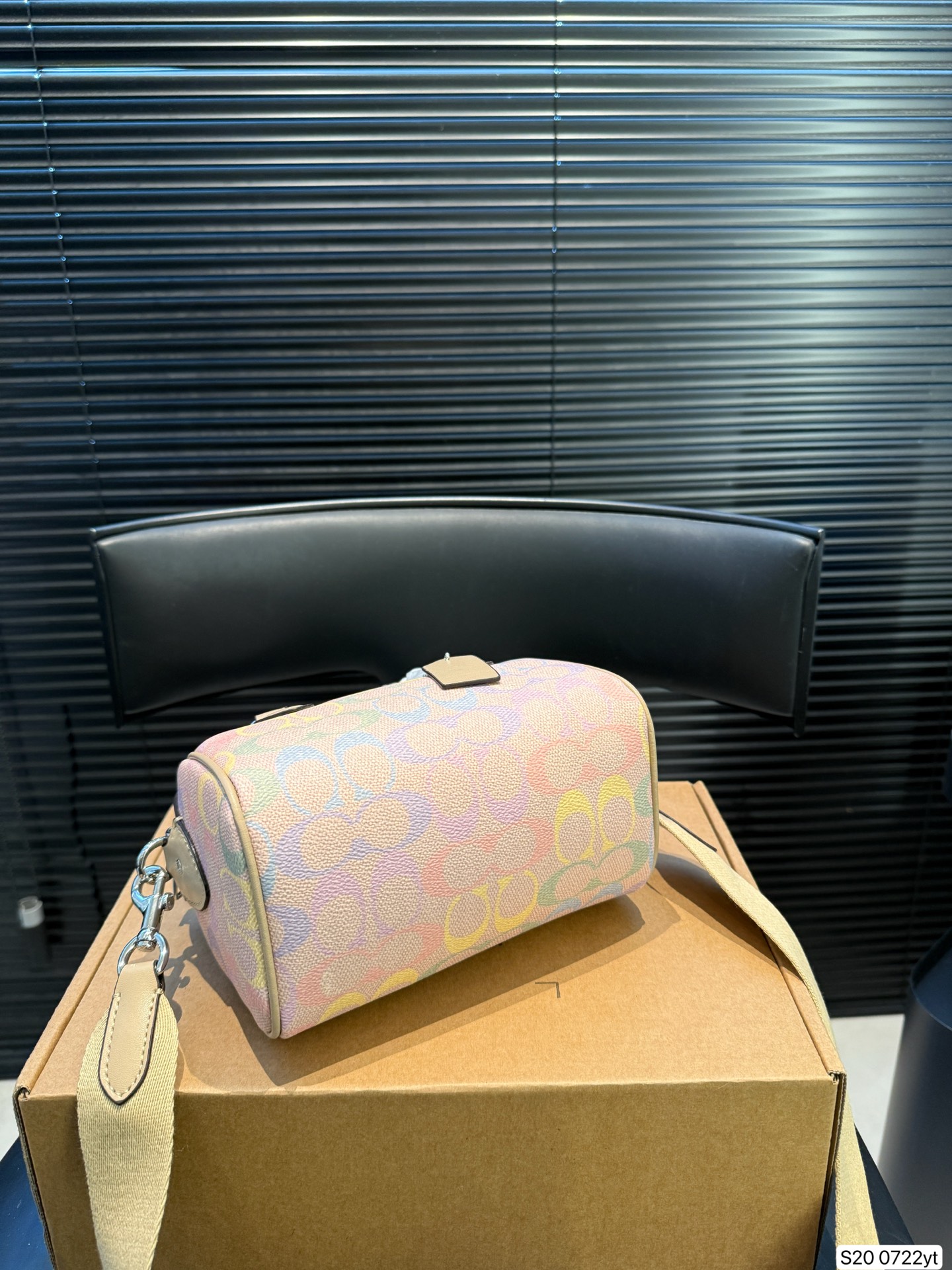 Coach P135 Size 18 13 0722 Mini Bag