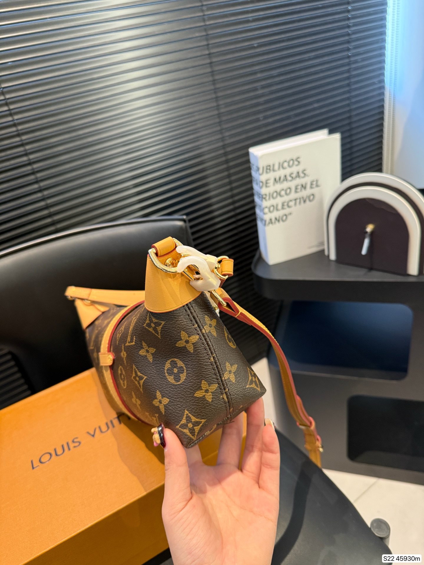 Louis Vuitton P145 22 11 Bag