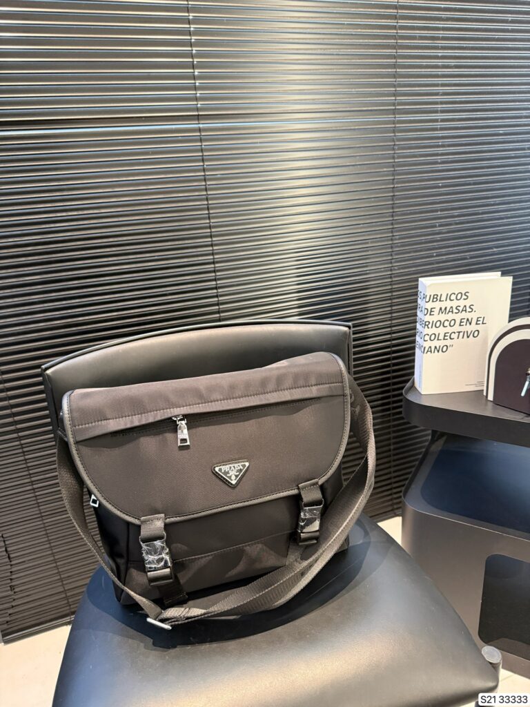 Prada P140 29 25 Bag editorial product context 1