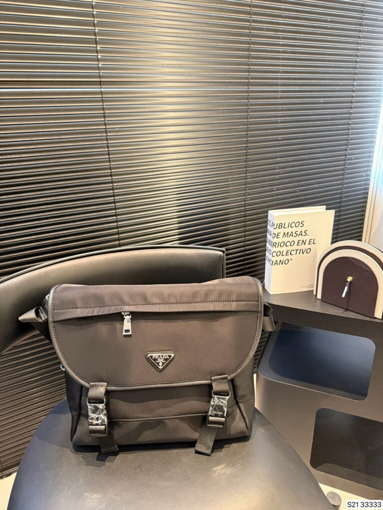 Prada P140 29 25 Bag editorial product context 3