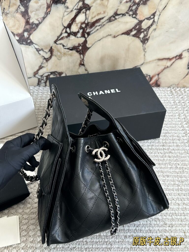 Chanel Small Leather Hobo Bag 25 x 20 cm editorial product context 1