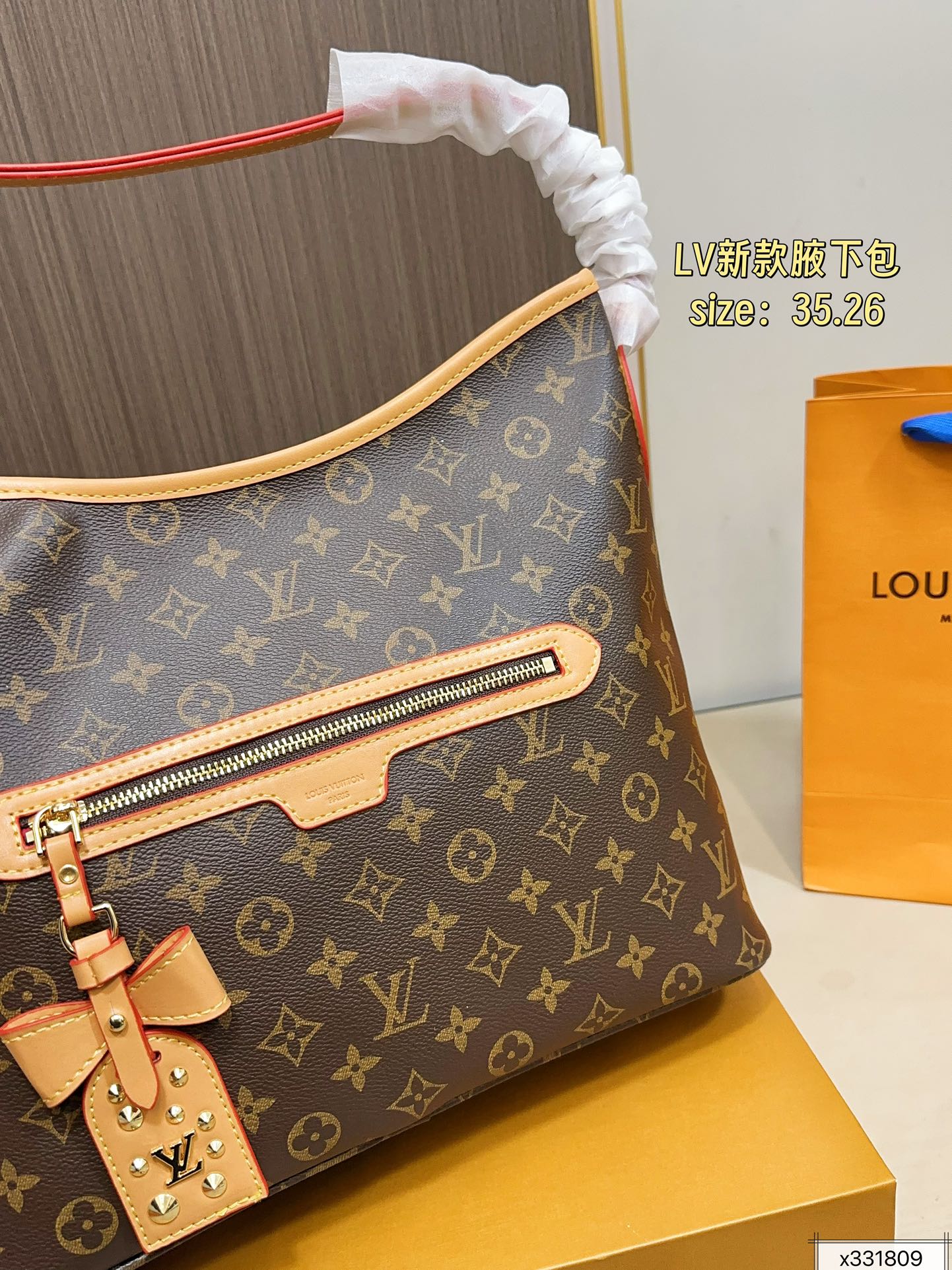 Louis Vuitton 110 carryall 13 35 26 Bag