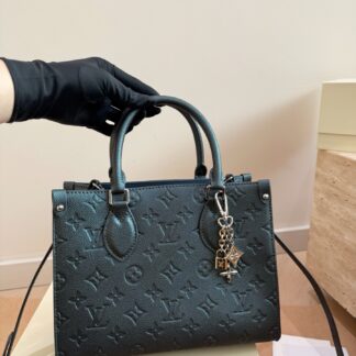 Louis Vuitton P175 onthego Crafty VII ltton Logo Tote Bag