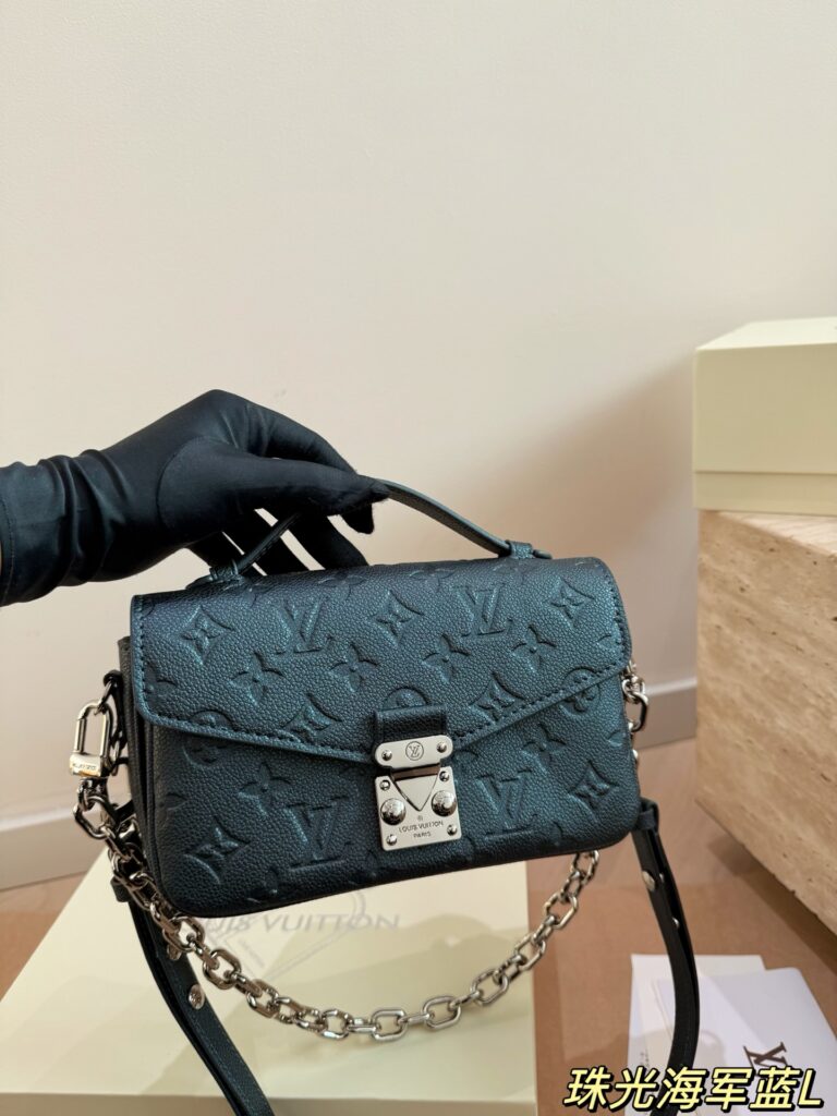 Louis Vuitton Metis Blue Bag 21 x 13 cm editorial product context 1