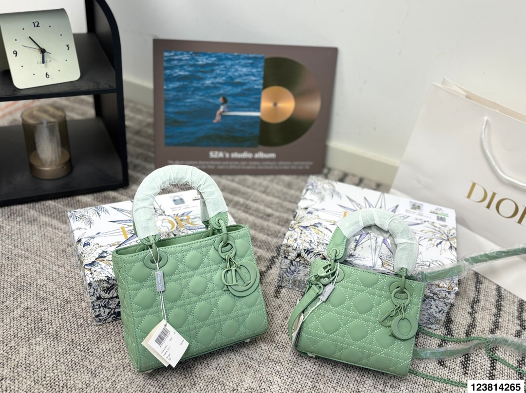 Dior p130 DiorLady 20 17 14 Bag