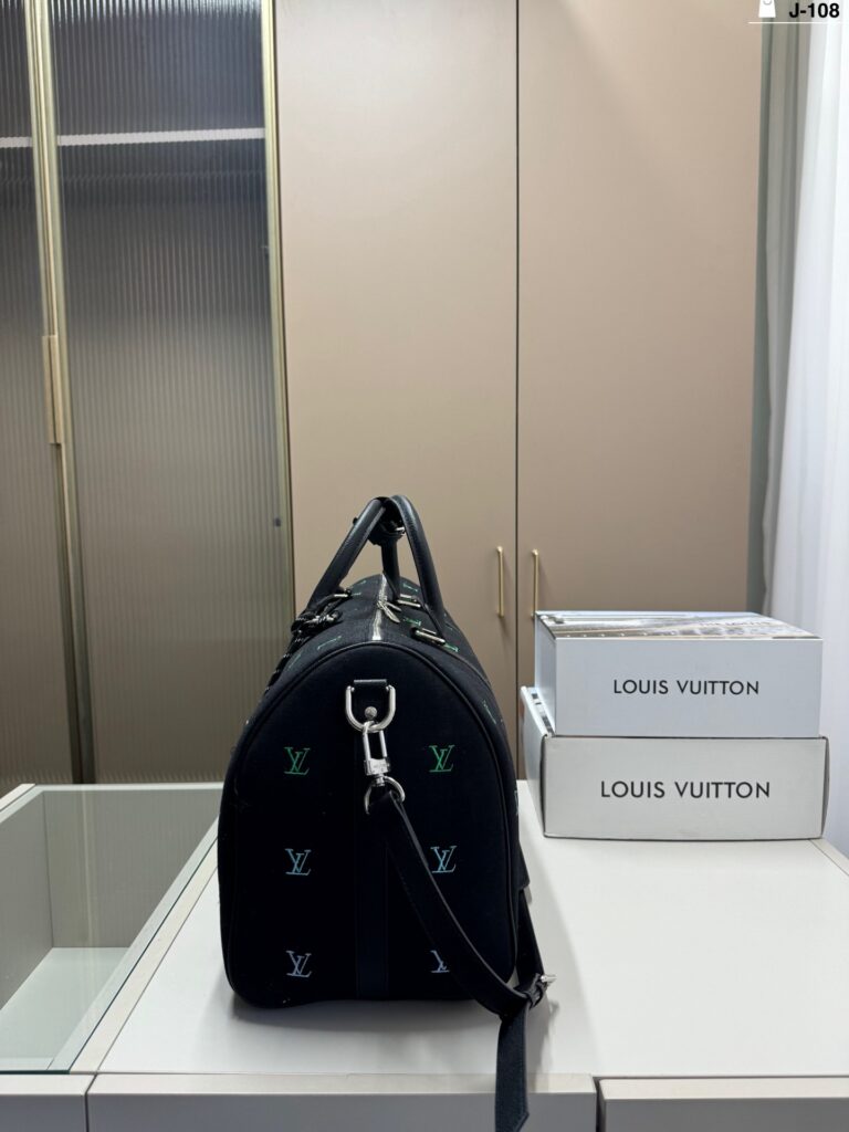 Louis Vuitton Keepall Black Canvas Bag 50 x 27 cm editorial product context 2