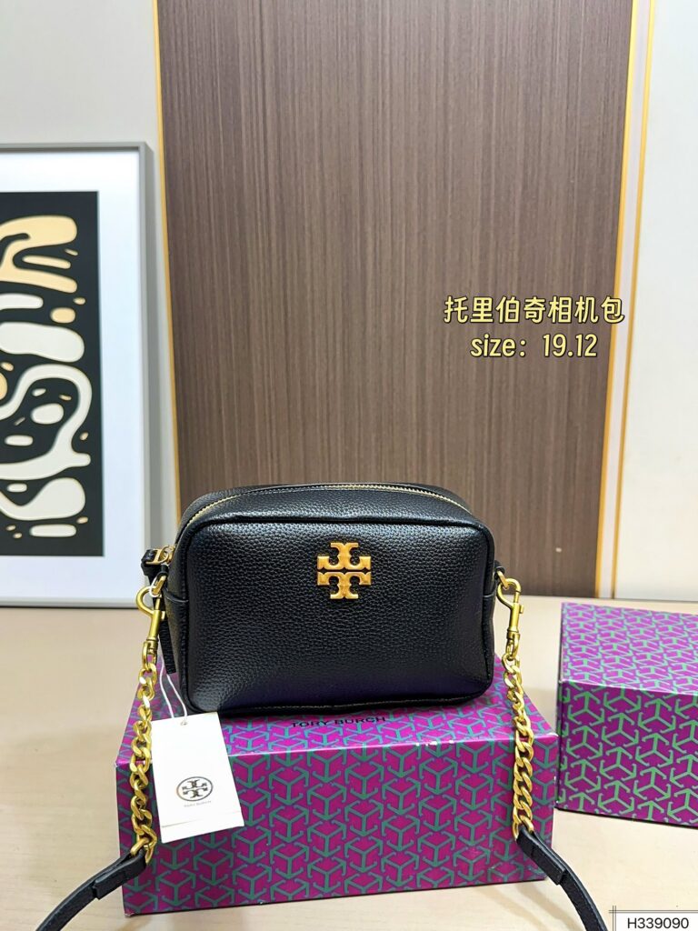 Tory Burch 100 19 12 Bag editorial product context 1