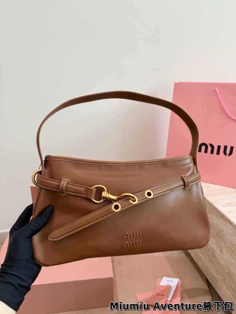 Miu Miu P205 Aventure Nappa iPai 33 Mini Bags editorial product context 3