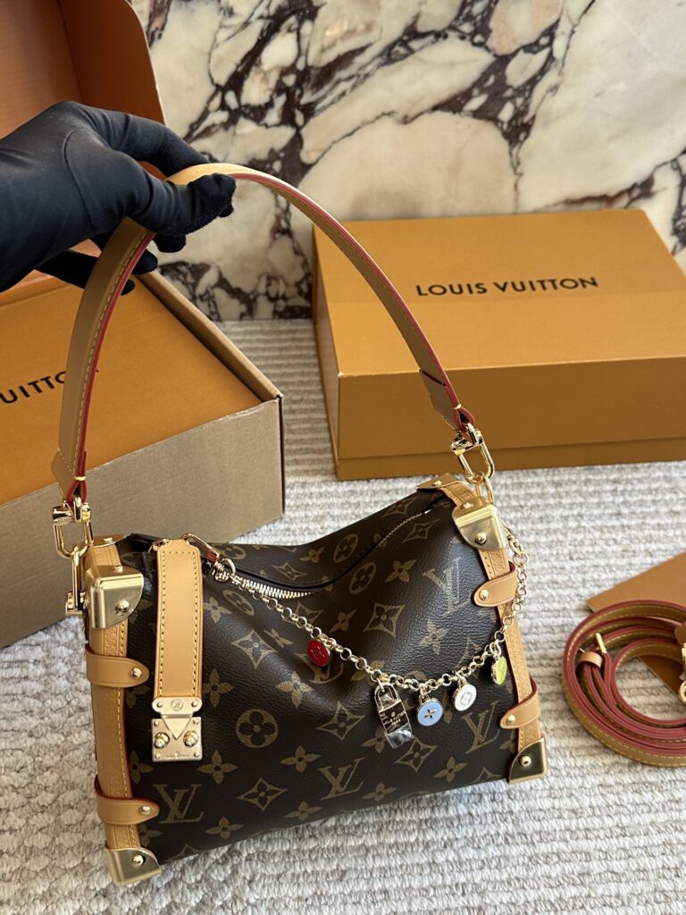 Louis Vuitton 220 23 26 trunk upupup Bag 23 x editorial product context 1
