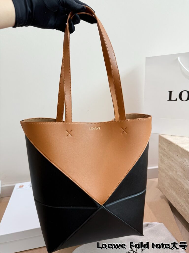 Loewe Fold Logo Large Tote Bag editorial product context 1