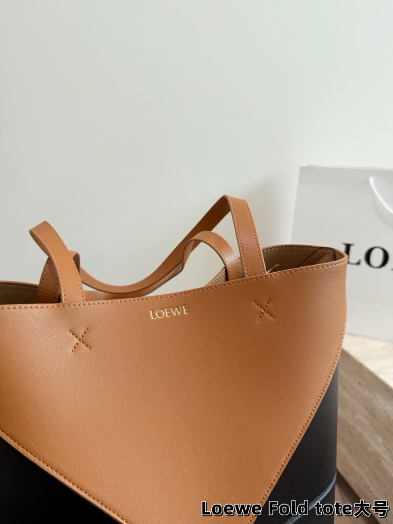 Loewe Fold Logo Large Tote Bag editorial product context 3