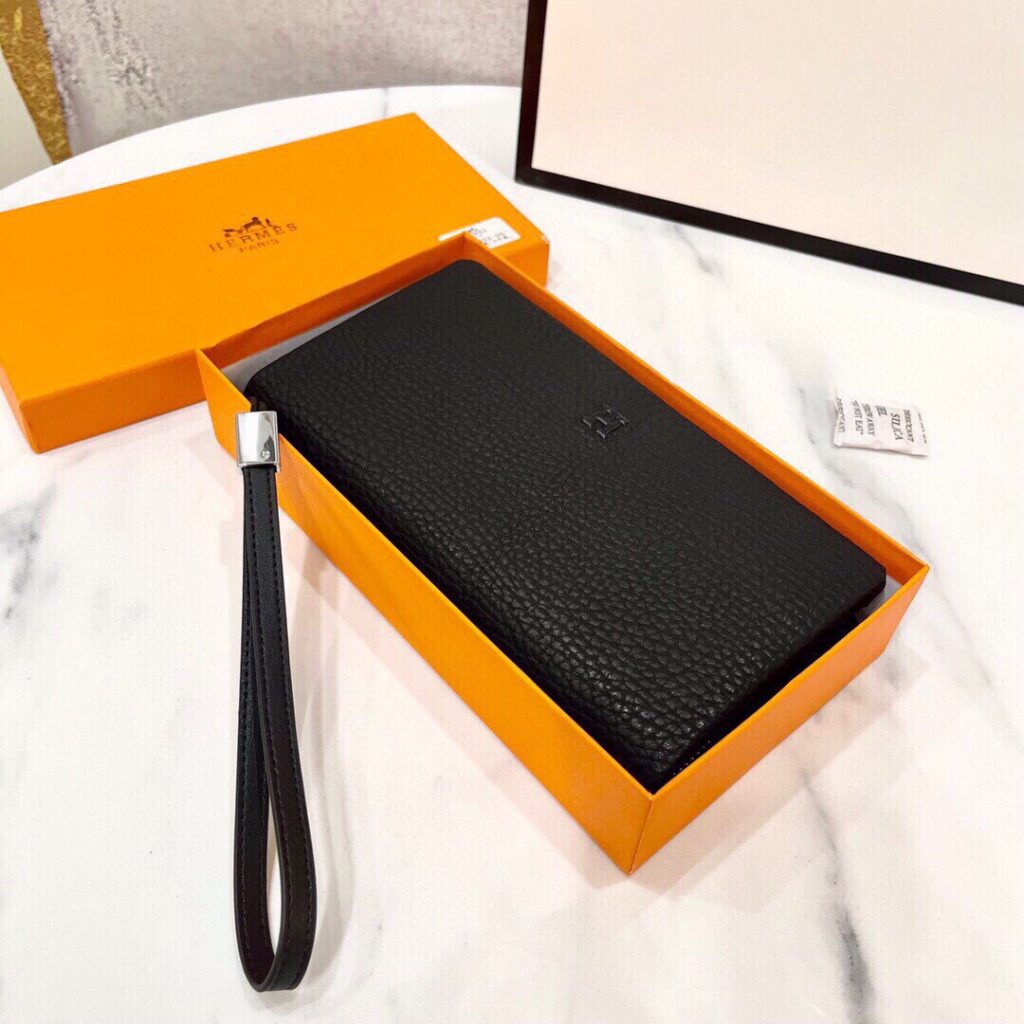 Hermes Black Leather Wallet 20 x 10 cm editorial product context 2