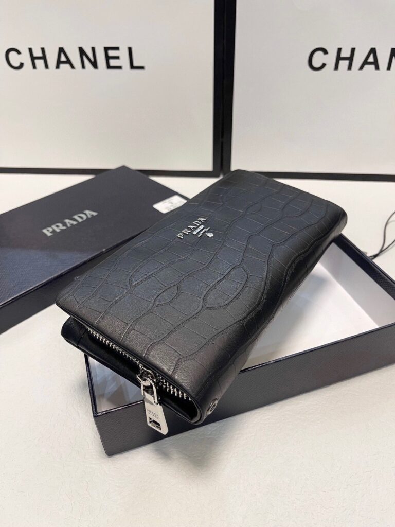 Prada Black Leather Clutch 21 x 10 cm editorial product context 2