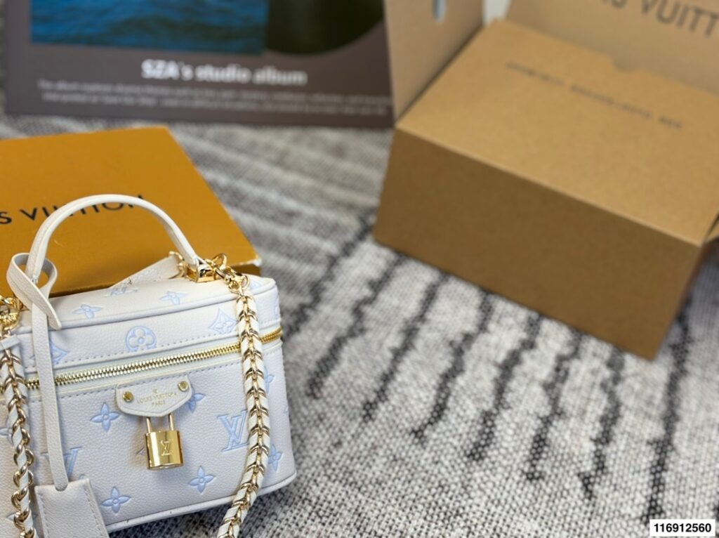 Louis Vuitton p155 19 vanity 12 Crossbody Bag 19 x editorial product context 2