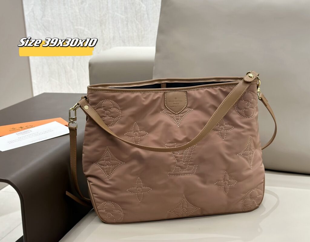 Designer 95 This IS checked before dispatch Shoulder Bag editorial product context 3