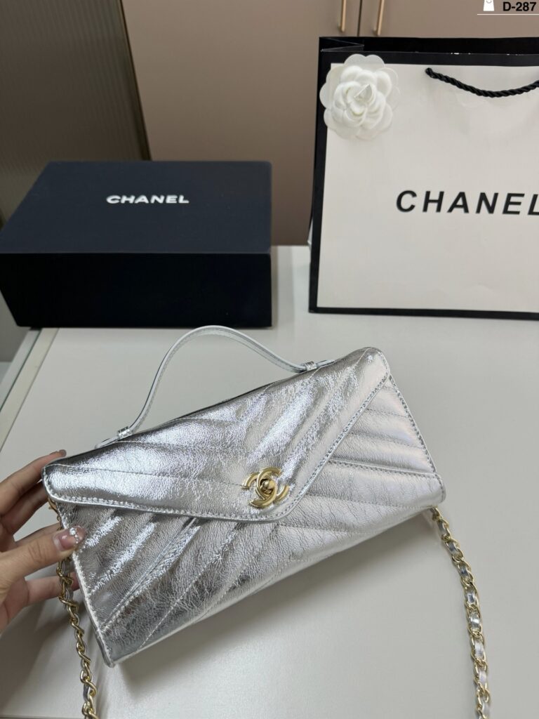 Chanel Leather Bag 26 x 13 cm editorial product context 1