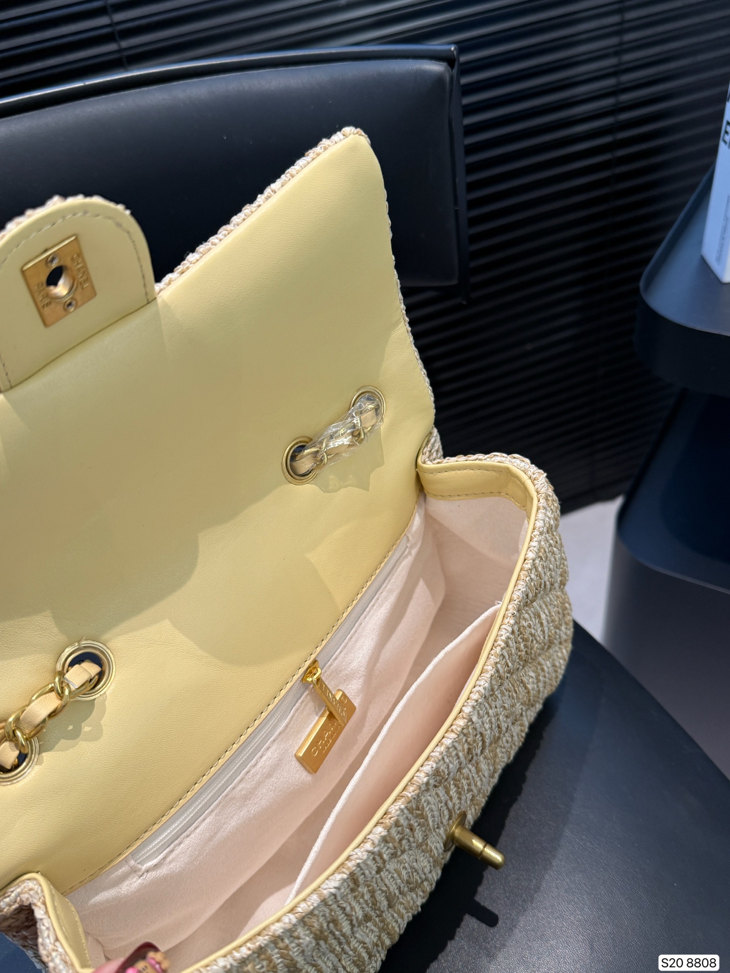 Chanel P135 CF jumb 24 15 8808 Bag