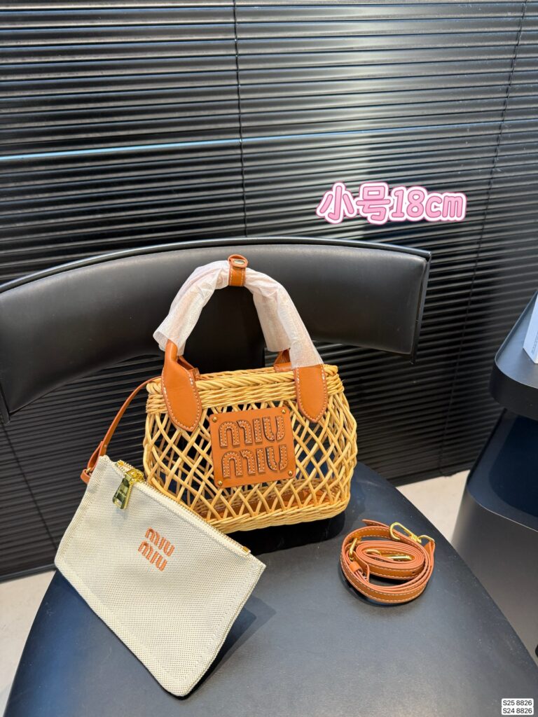 Miu Miu P160 P155 23 18 15 8826 Crossbody Bag editorial product context 3