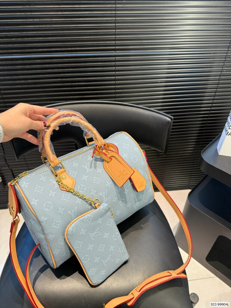 Louis Vuitton Seepdy Nice Bag editorial product context 2