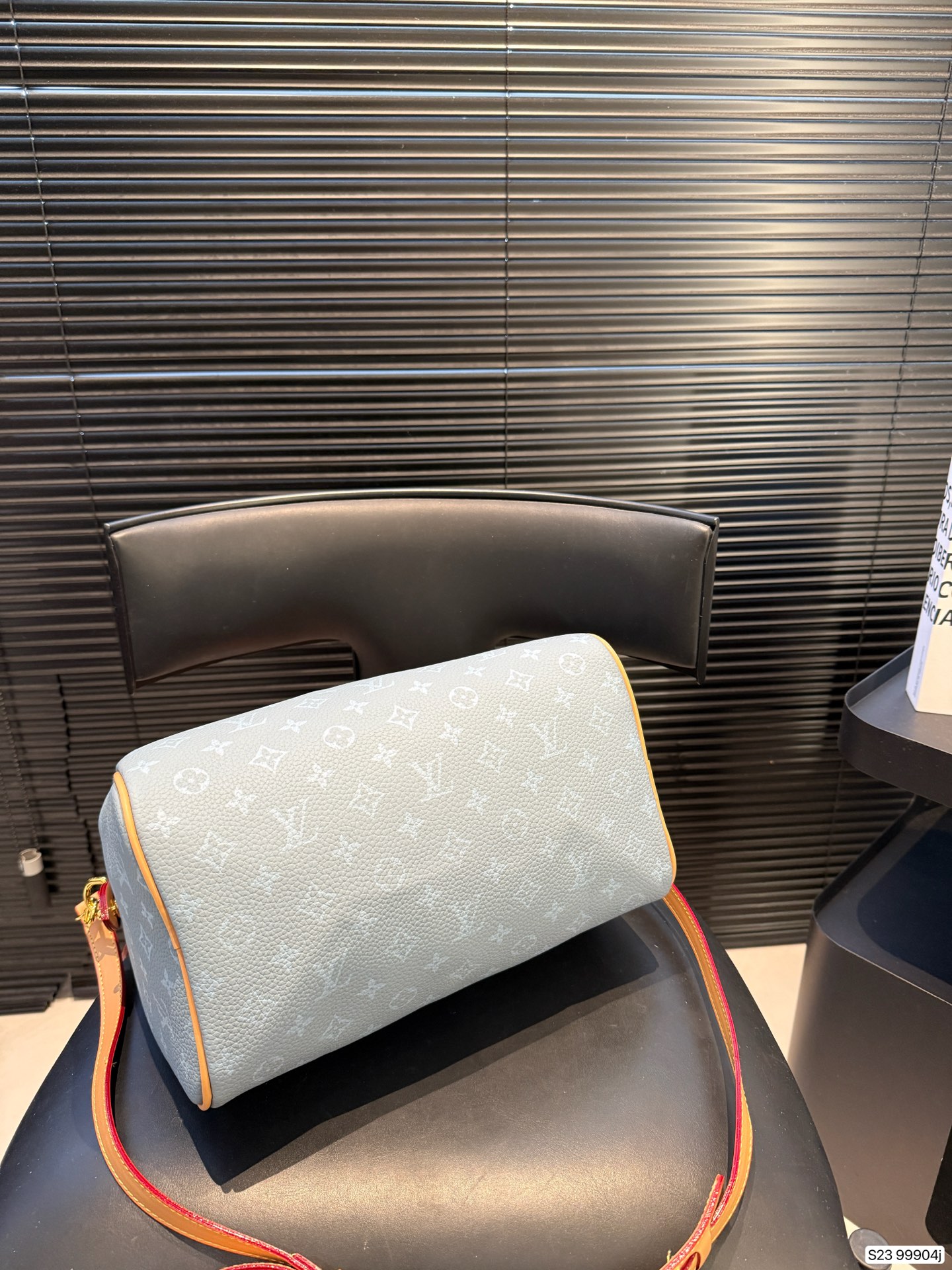 Louis Vuitton P150 Seepdy nice 30 21 Bag