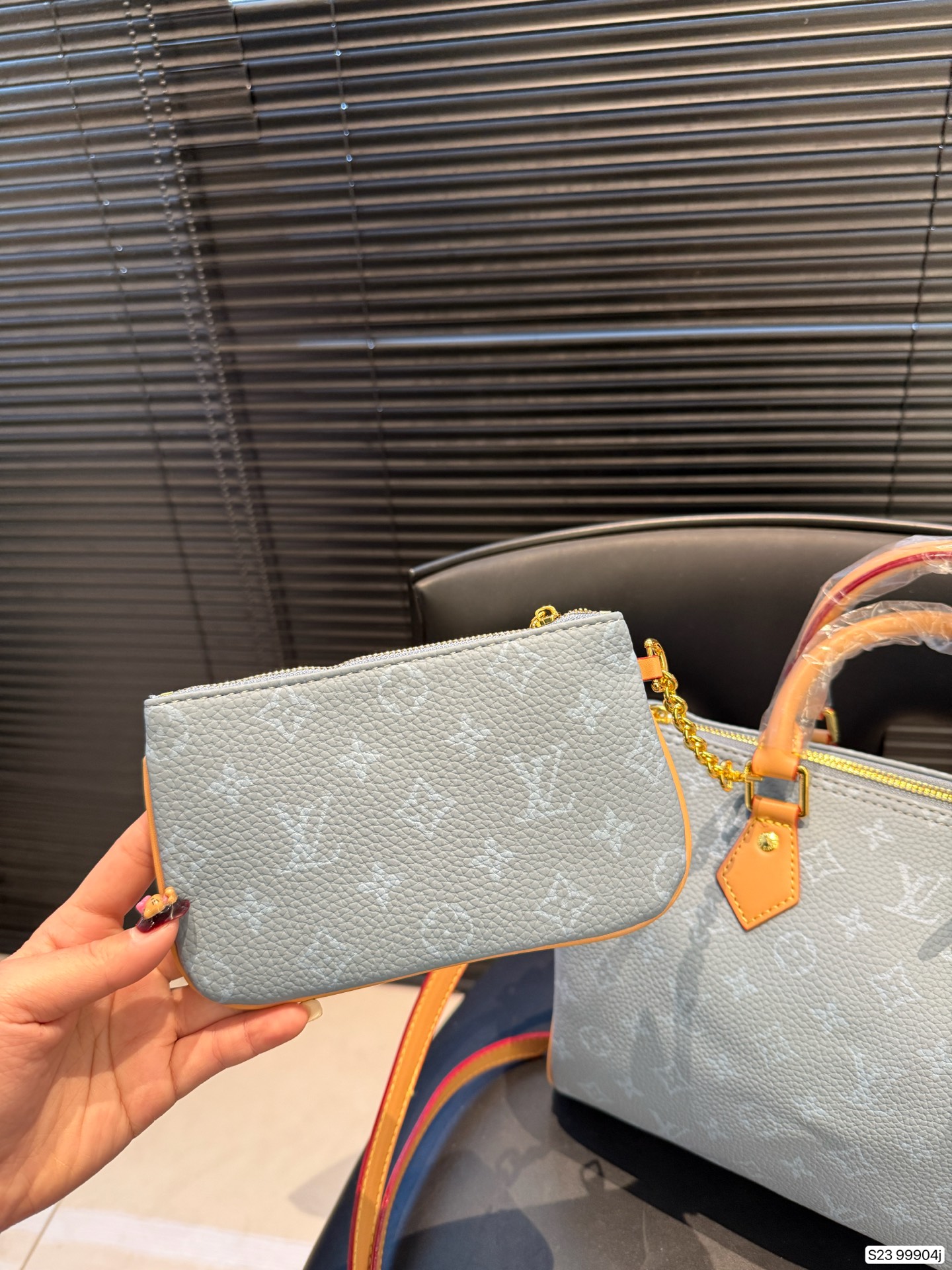 Louis Vuitton P150 Seepdy nice 30 21 Bag