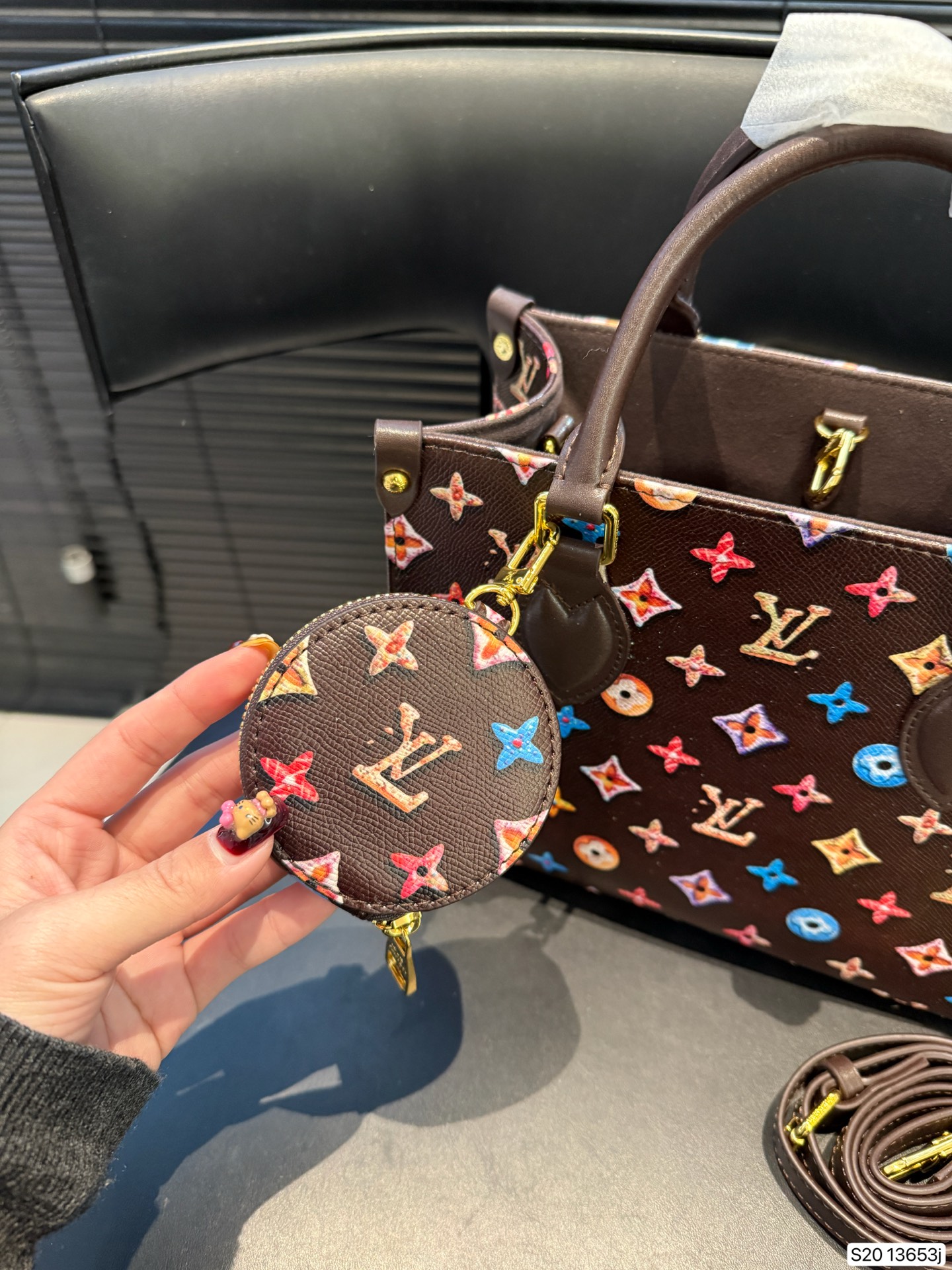 Louis Vuitton P135 Onthego 25 20 Tote Bag