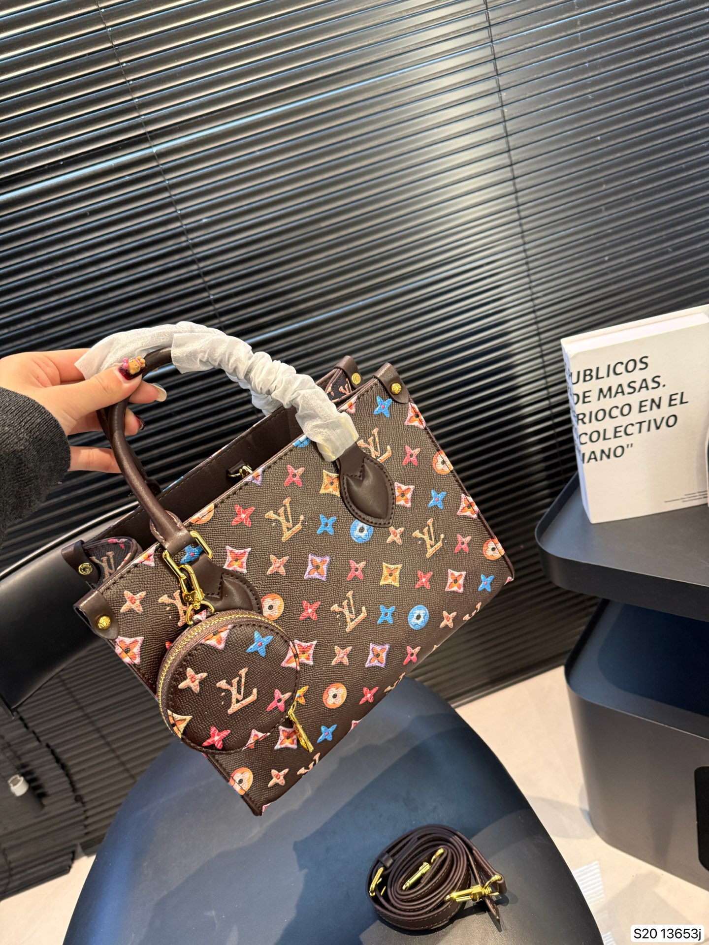 Louis Vuitton P135 Onthego 25 20 Tote Bag