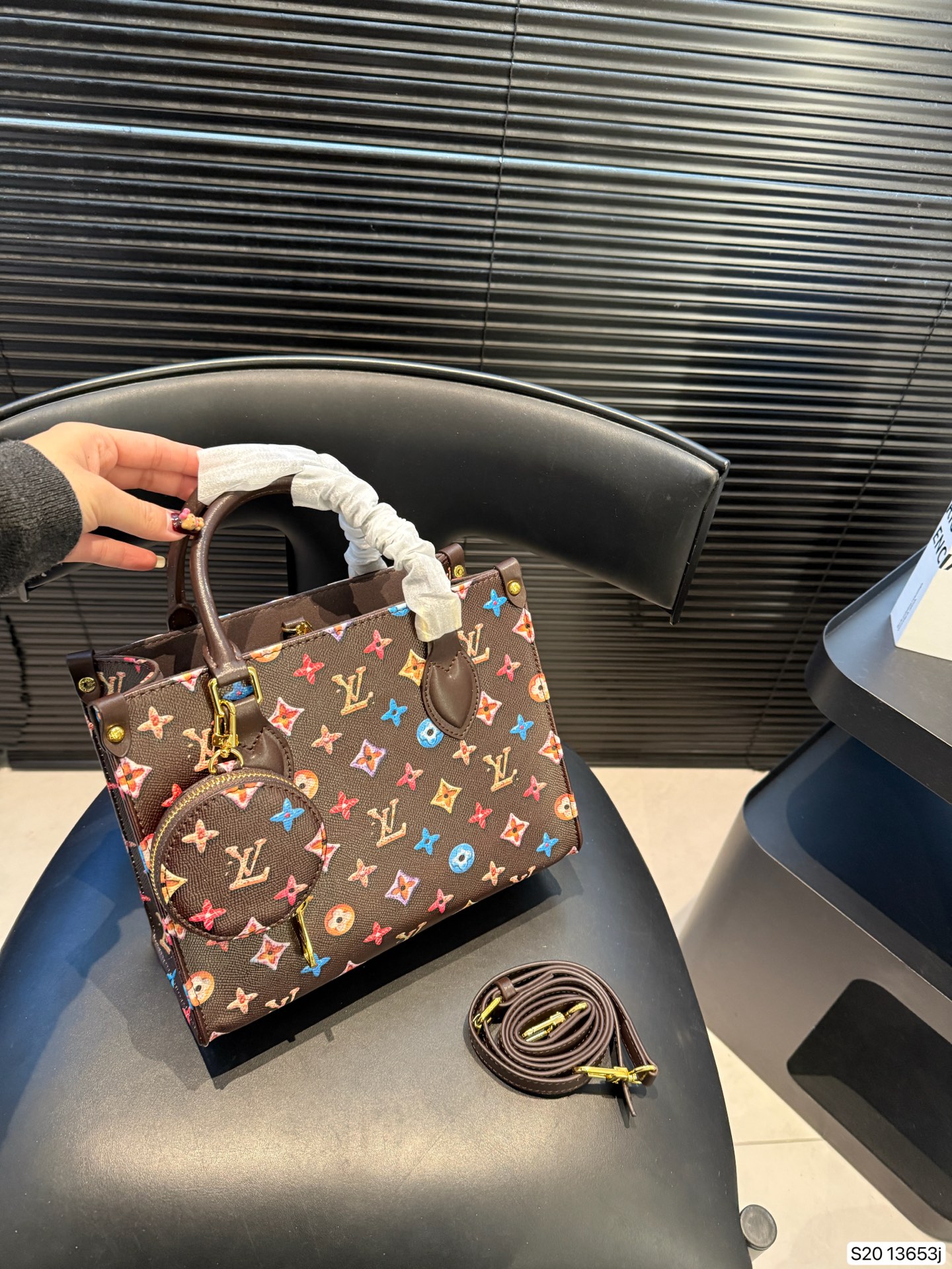 Louis Vuitton P135 Onthego 25 20 Tote Bag