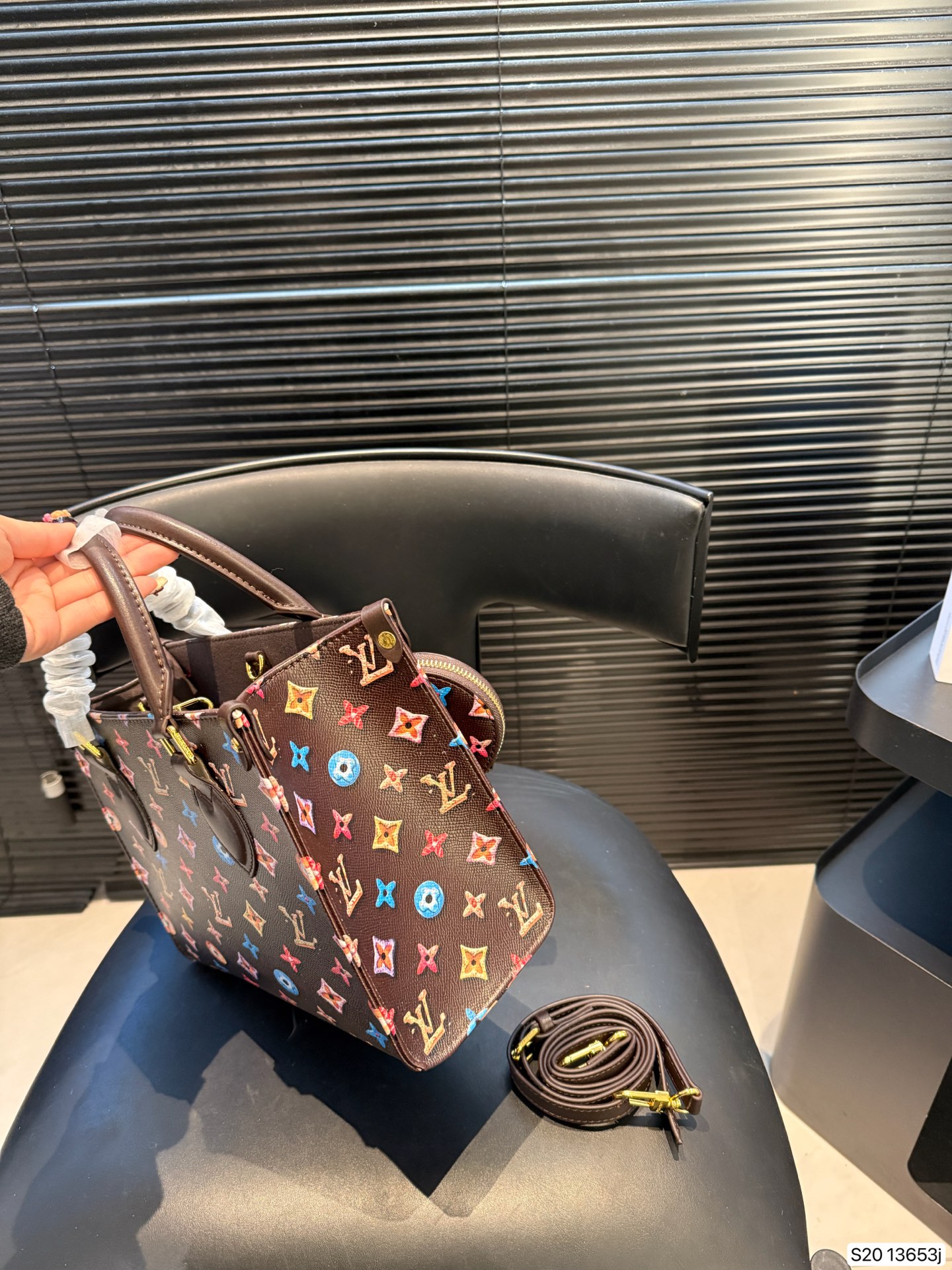 Louis Vuitton P135 Onthego 25 20 Tote Bag